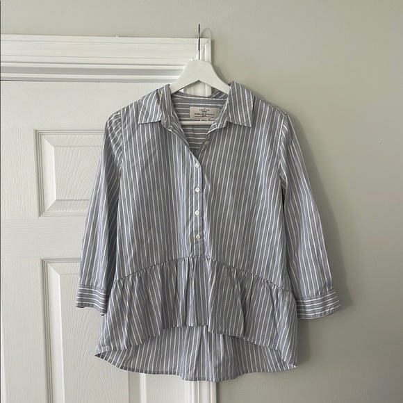 Trovata Tops - NEW Trovata Birds of Paradis Striped Blouse Size Small
